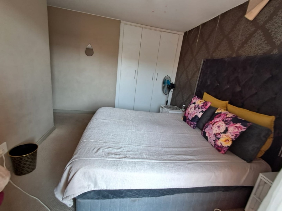 2 Bedroom Property for Sale in Vorna Valley Gauteng