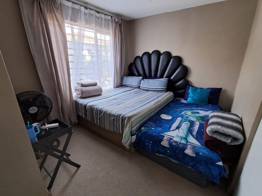 2 Bedroom Property for Sale in Vorna Valley Gauteng