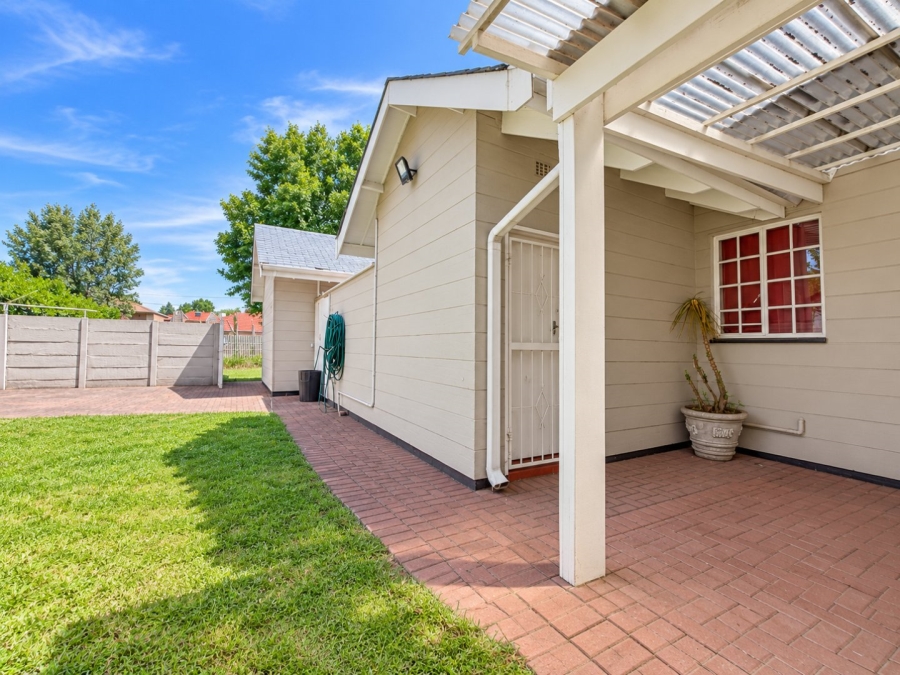 4 Bedroom Property for Sale in Three Rivers Proper Gauteng