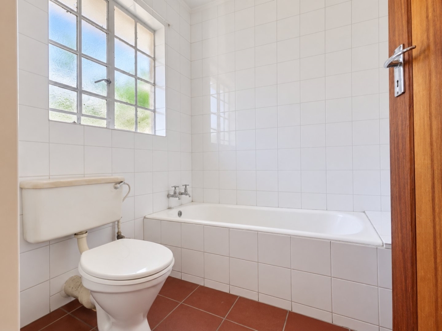 4 Bedroom Property for Sale in Three Rivers Proper Gauteng
