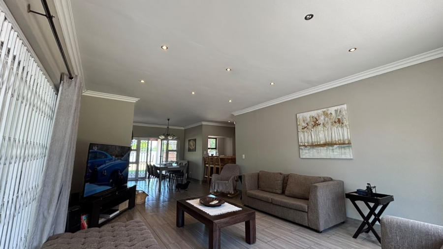 3 Bedroom Property for Sale in Three Rivers Gauteng
