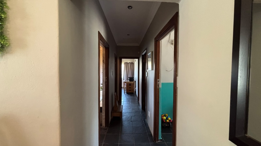 3 Bedroom Property for Sale in Three Rivers Gauteng
