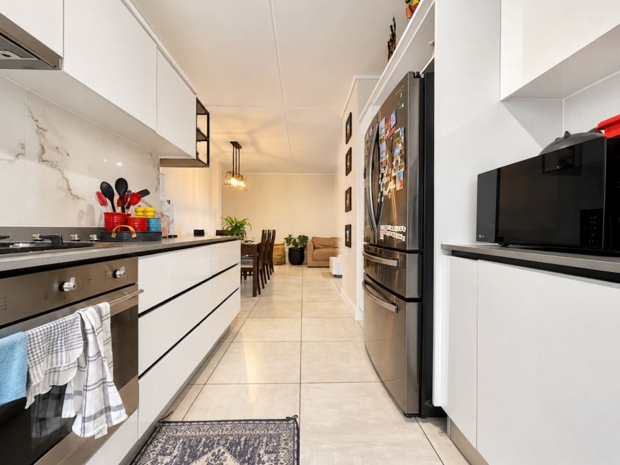 To Let 3 Bedroom Property for Rent in Waterfall Gauteng