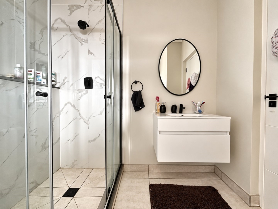 To Let 3 Bedroom Property for Rent in Waterfall Gauteng