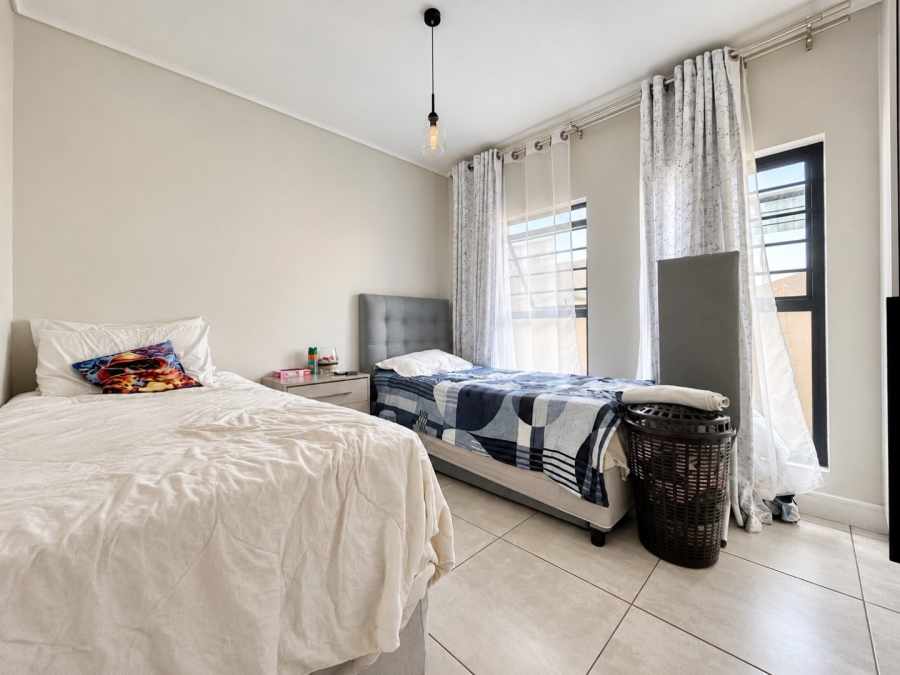 To Let 3 Bedroom Property for Rent in Waterfall Gauteng