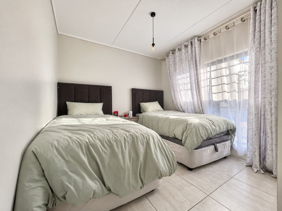 To Let 3 Bedroom Property for Rent in Waterfall Gauteng