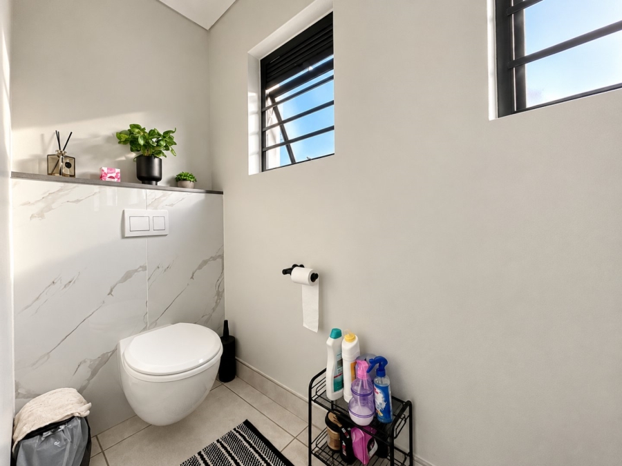 To Let 3 Bedroom Property for Rent in Waterfall Gauteng
