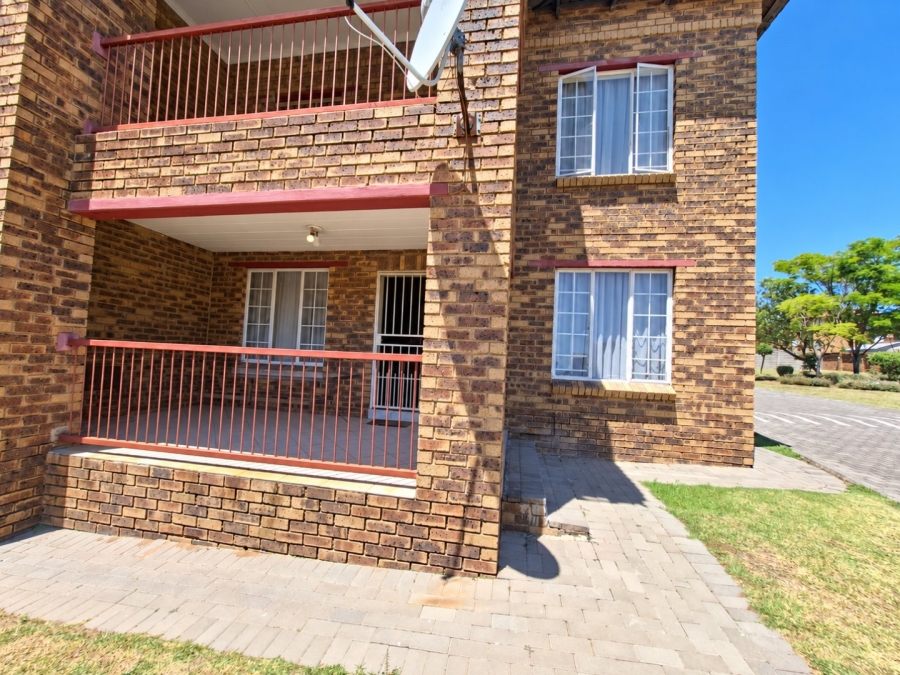 2 Bedroom Property for Sale in Noordwyk Gauteng