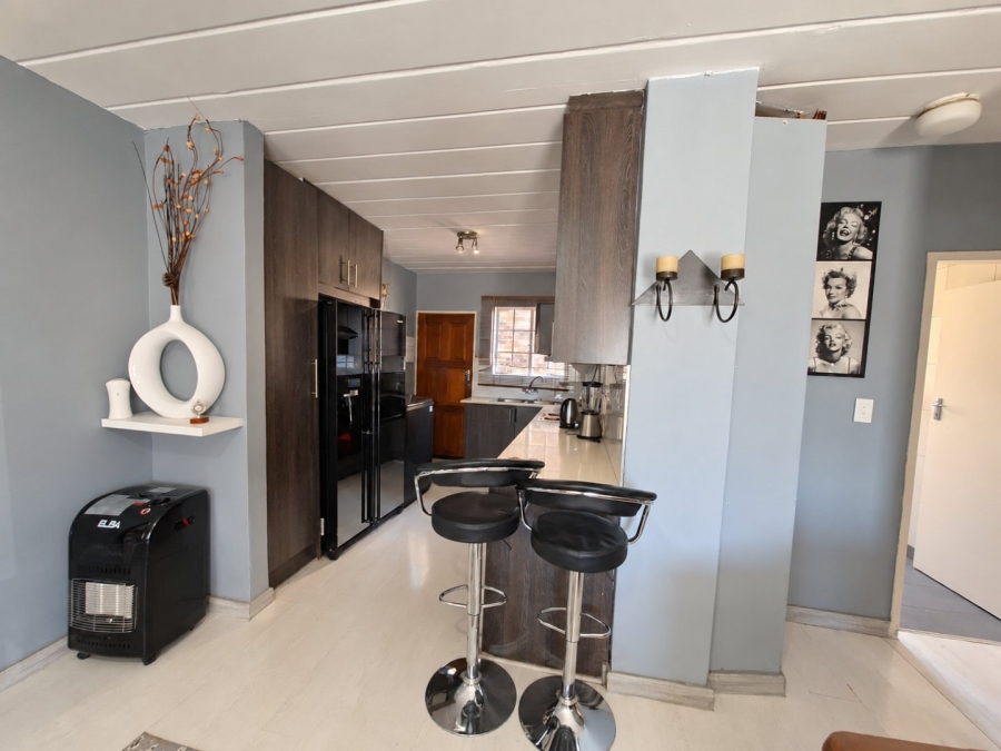 2 Bedroom Property for Sale in Noordwyk Gauteng