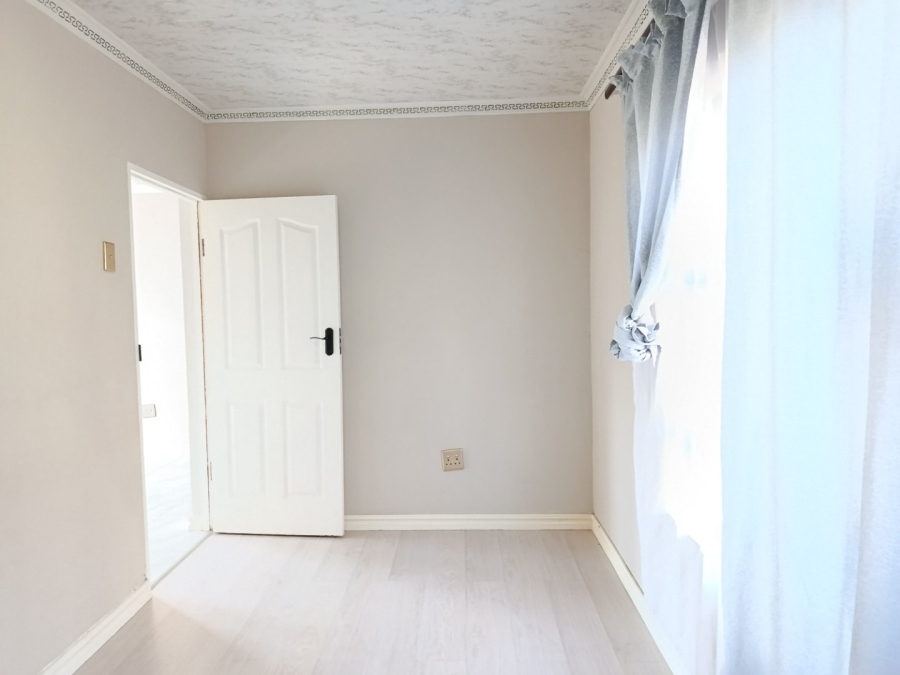 To Let 2 Bedroom Property for Rent in Heuweloord Gauteng