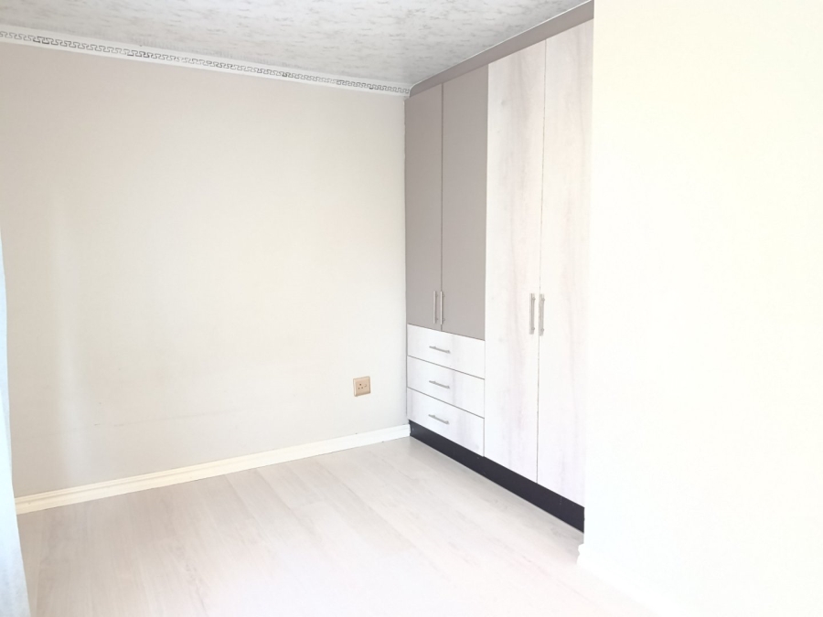 To Let 2 Bedroom Property for Rent in Heuweloord Gauteng