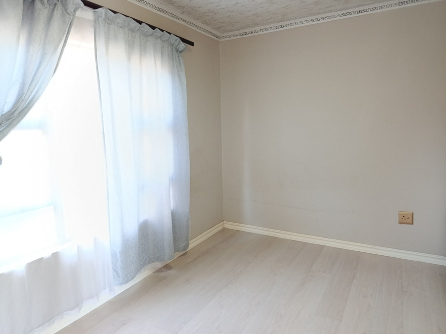 To Let 2 Bedroom Property for Rent in Heuweloord Gauteng