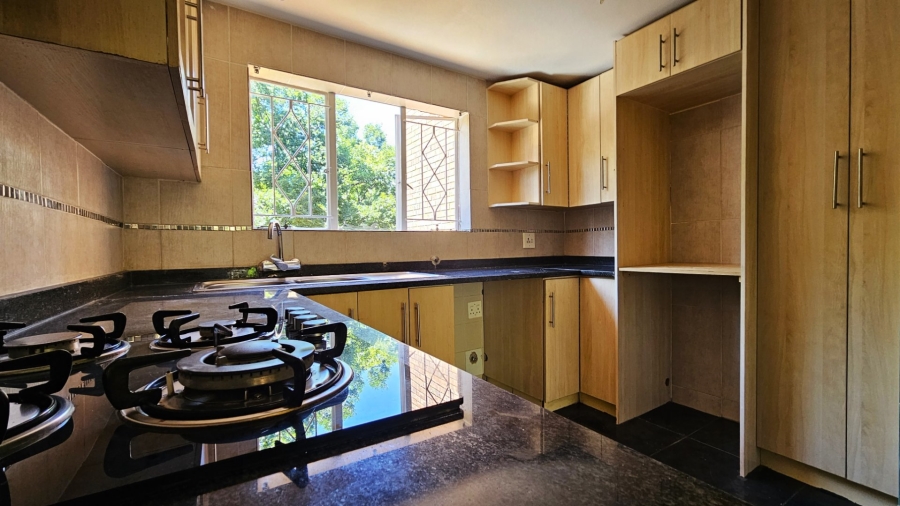 To Let 2 Bedroom Property for Rent in Northcliff Gauteng