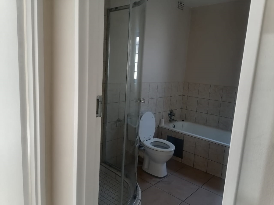 To Let 2 Bedroom Property for Rent in Noordwyk Gauteng