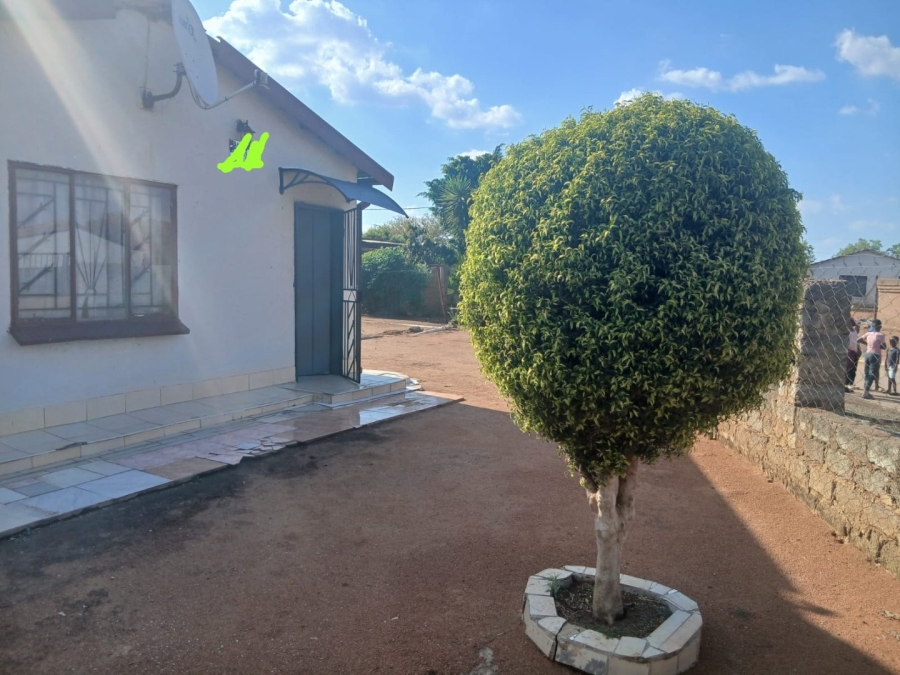 2 Bedroom Property for Sale in Soshanguve East Ext 6 Gauteng