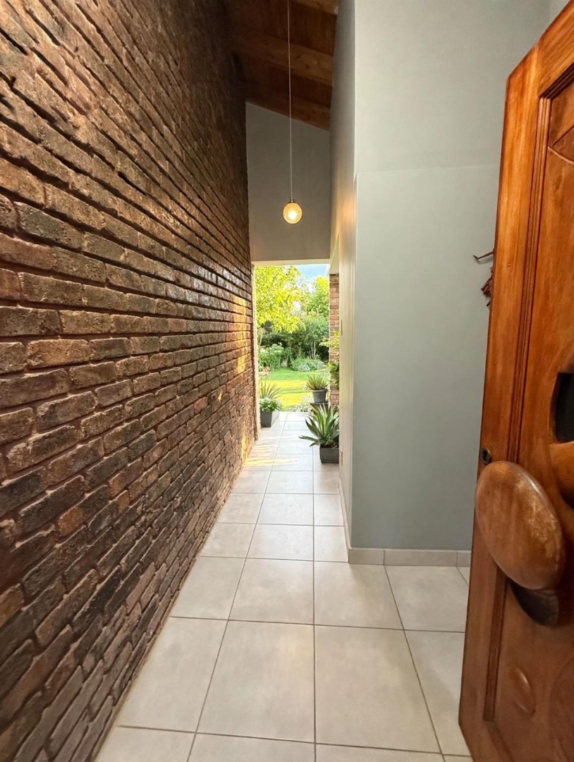 To Let 5 Bedroom Property for Rent in Moreleta Park Gauteng