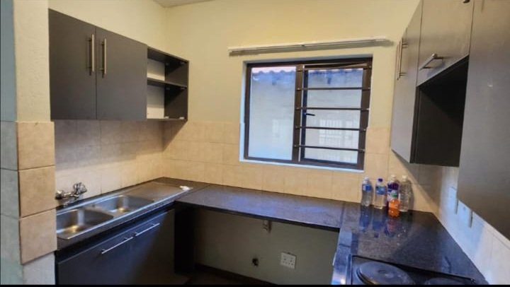 2 Bedroom Property for Sale in Halfway Gardens Gauteng