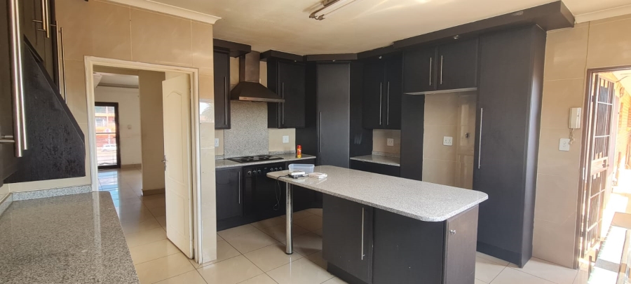To Let 3 Bedroom Property for Rent in Lenasia Ext 1 Gauteng