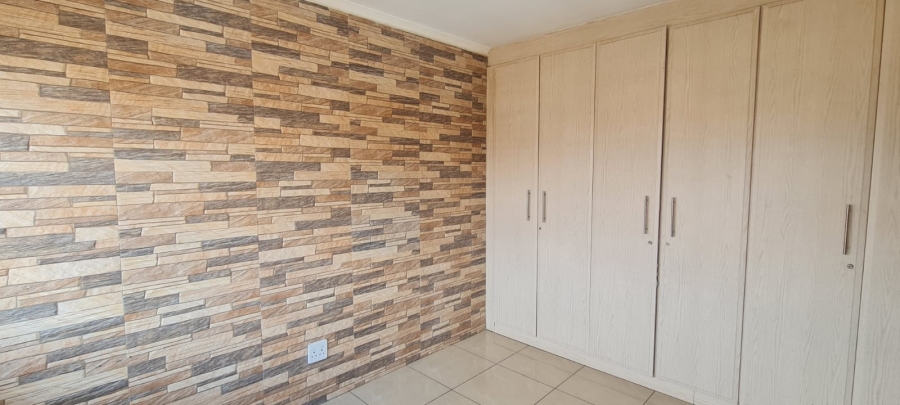 To Let 3 Bedroom Property for Rent in Lenasia Ext 1 Gauteng
