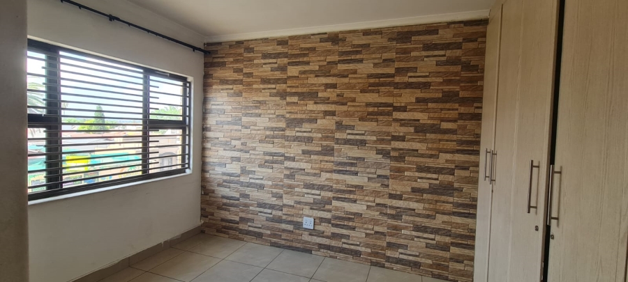 To Let 3 Bedroom Property for Rent in Lenasia Ext 1 Gauteng