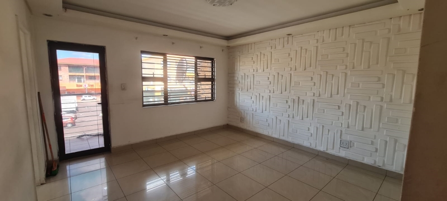 To Let 3 Bedroom Property for Rent in Lenasia Ext 1 Gauteng