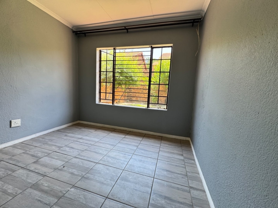 To Let 3 Bedroom Property for Rent in Halfway Gardens Gauteng