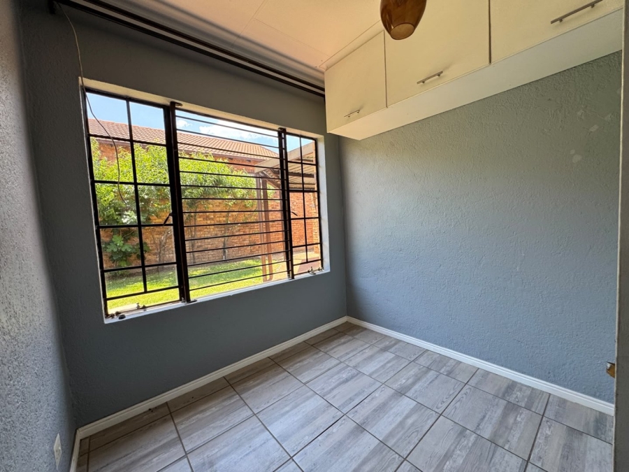 To Let 3 Bedroom Property for Rent in Halfway Gardens Gauteng