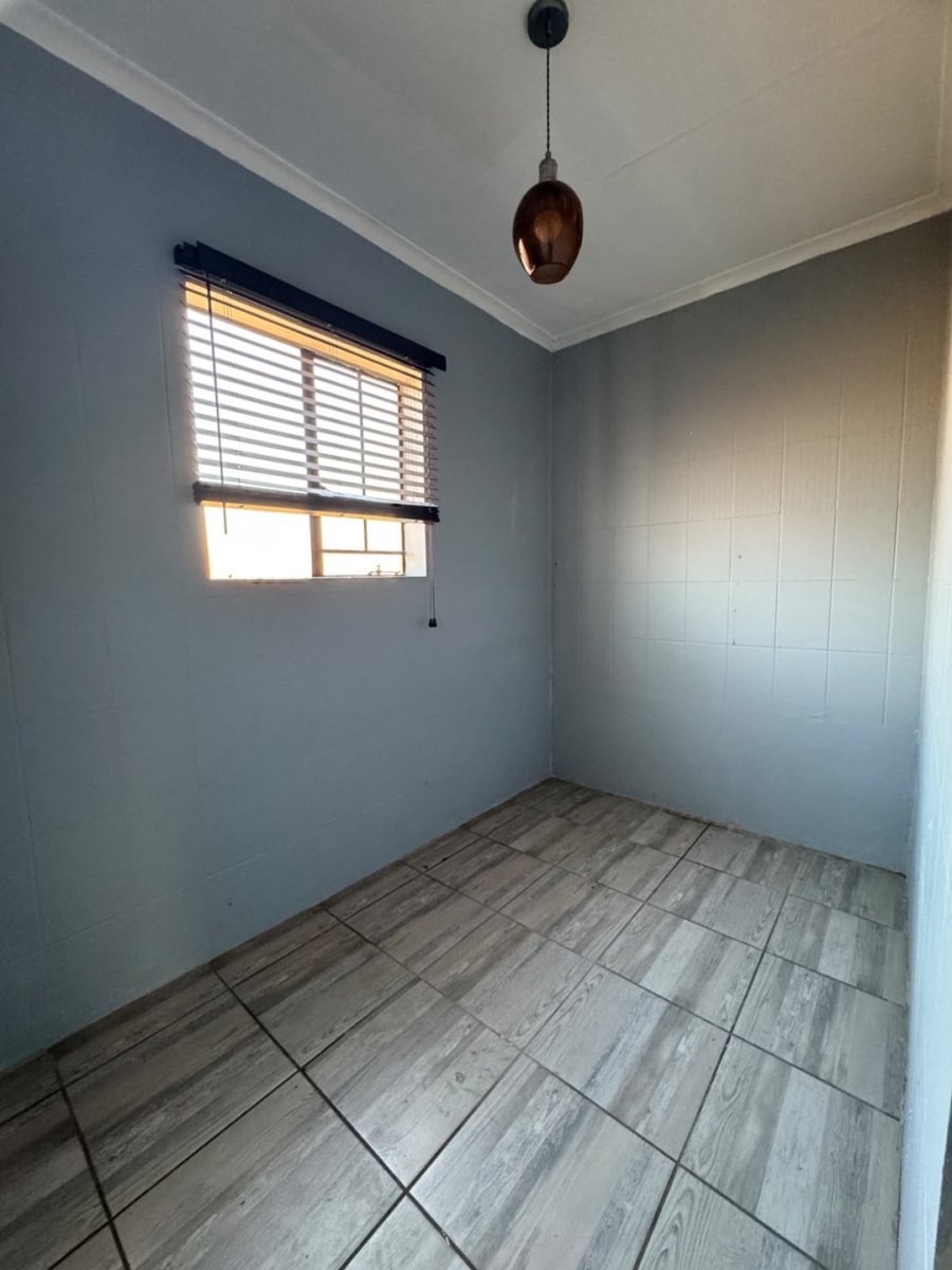 To Let 3 Bedroom Property for Rent in Halfway Gardens Gauteng