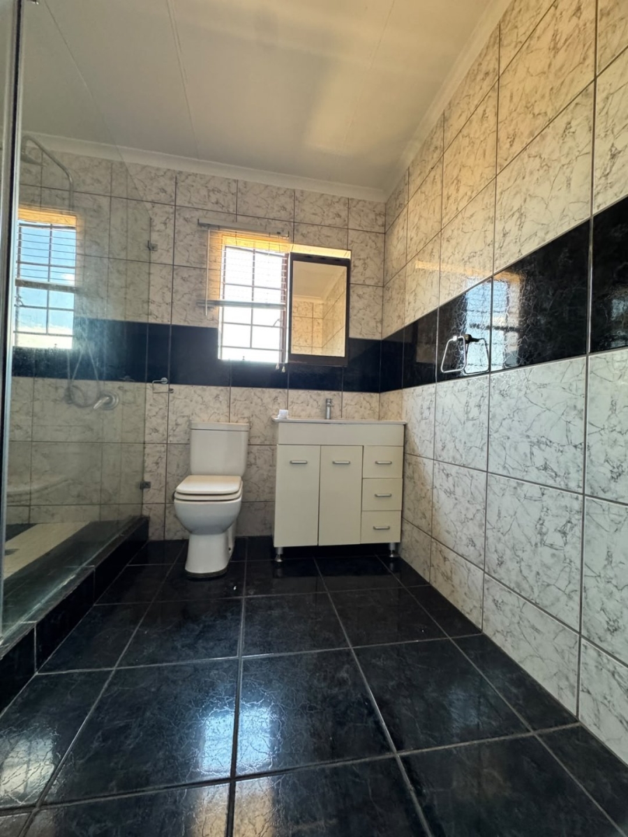 To Let 3 Bedroom Property for Rent in Halfway Gardens Gauteng
