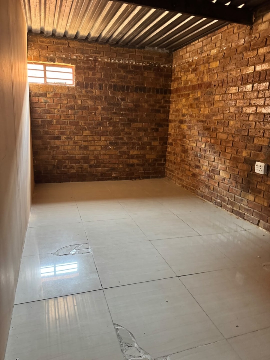 To Let 3 Bedroom Property for Rent in Halfway Gardens Gauteng