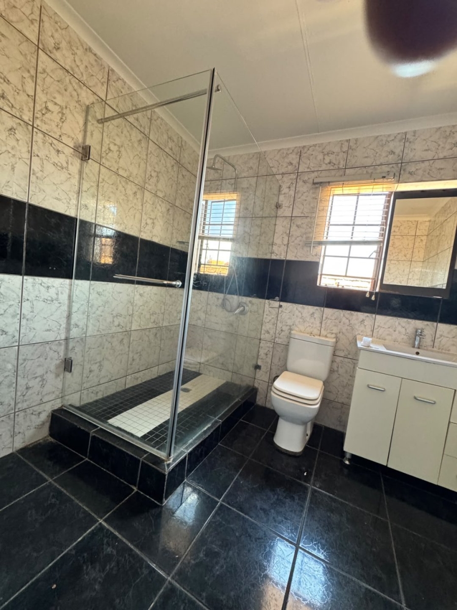 To Let 3 Bedroom Property for Rent in Halfway Gardens Gauteng