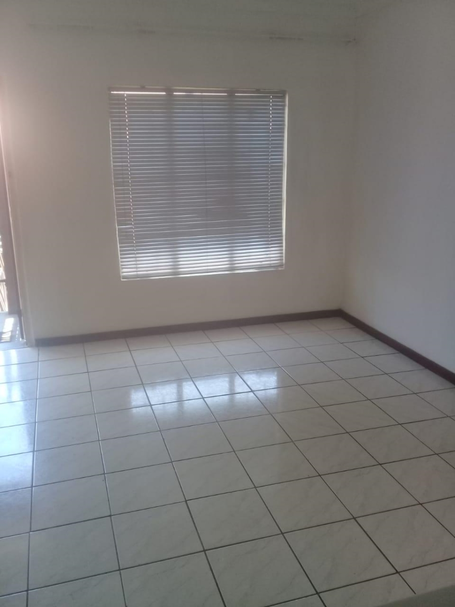 2 Bedroom Property for Sale in Terenure Gauteng