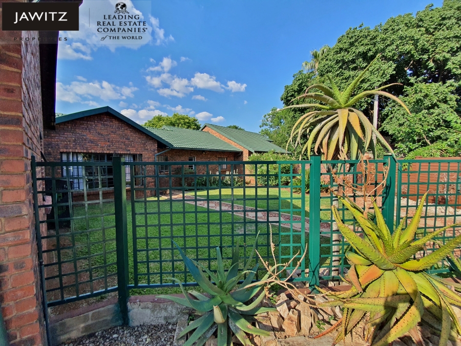 To Let 4 Bedroom Property for Rent in Zwartkop Gauteng