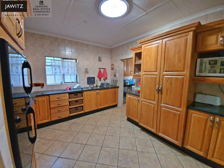 To Let 4 Bedroom Property for Rent in Zwartkop Gauteng