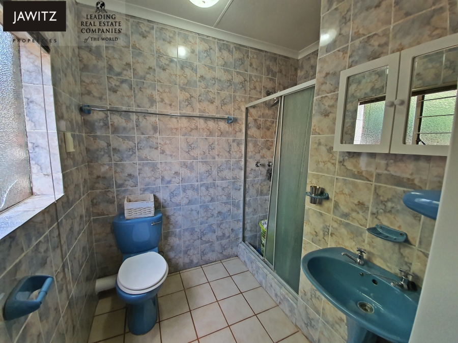 To Let 4 Bedroom Property for Rent in Zwartkop Gauteng