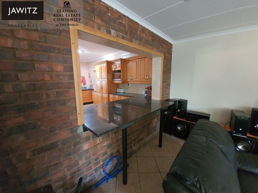 To Let 4 Bedroom Property for Rent in Zwartkop Gauteng