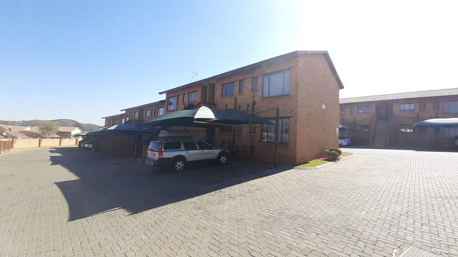 2 Bedroom Property for Sale in Meredale Gauteng