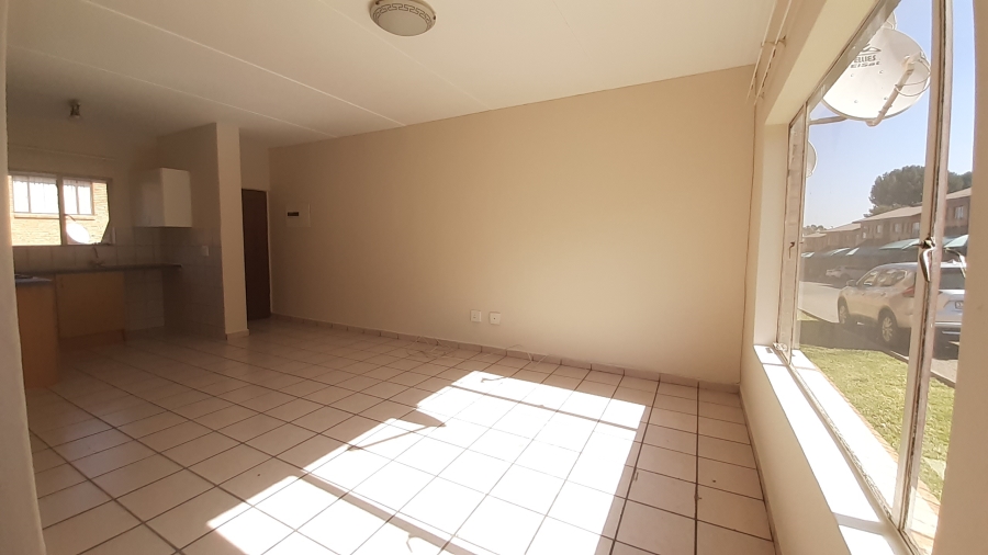 2 Bedroom Property for Sale in Meredale Gauteng