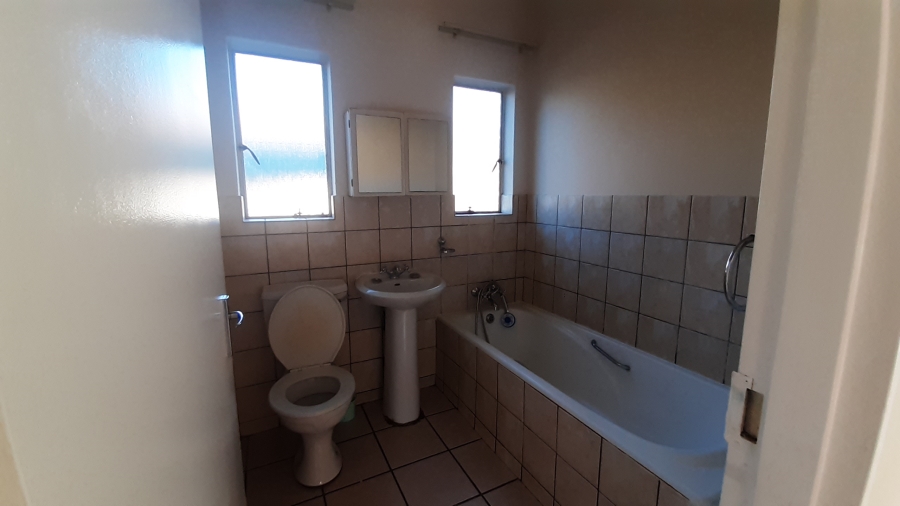 2 Bedroom Property for Sale in Meredale Gauteng