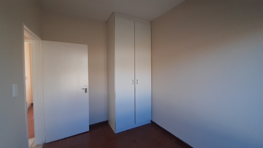 2 Bedroom Property for Sale in Meredale Gauteng