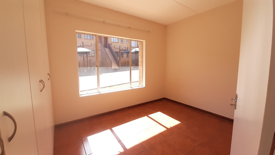 2 Bedroom Property for Sale in Meredale Gauteng