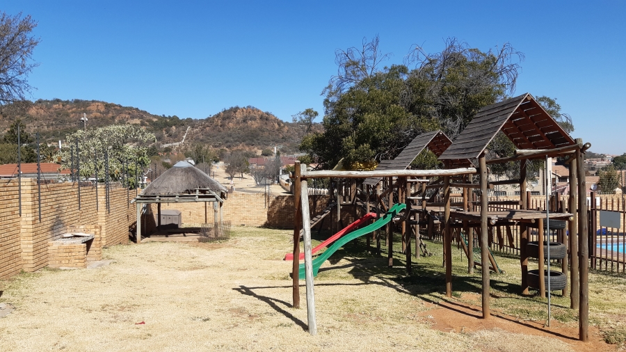 2 Bedroom Property for Sale in Meredale Gauteng