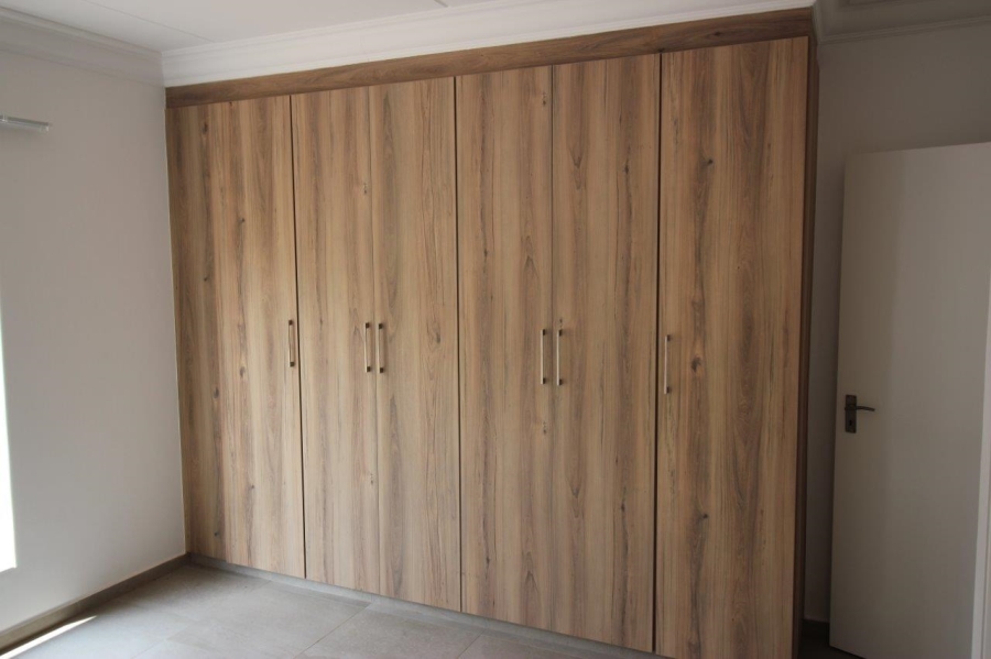 2 Bedroom Property for Sale in Olympus AH Gauteng