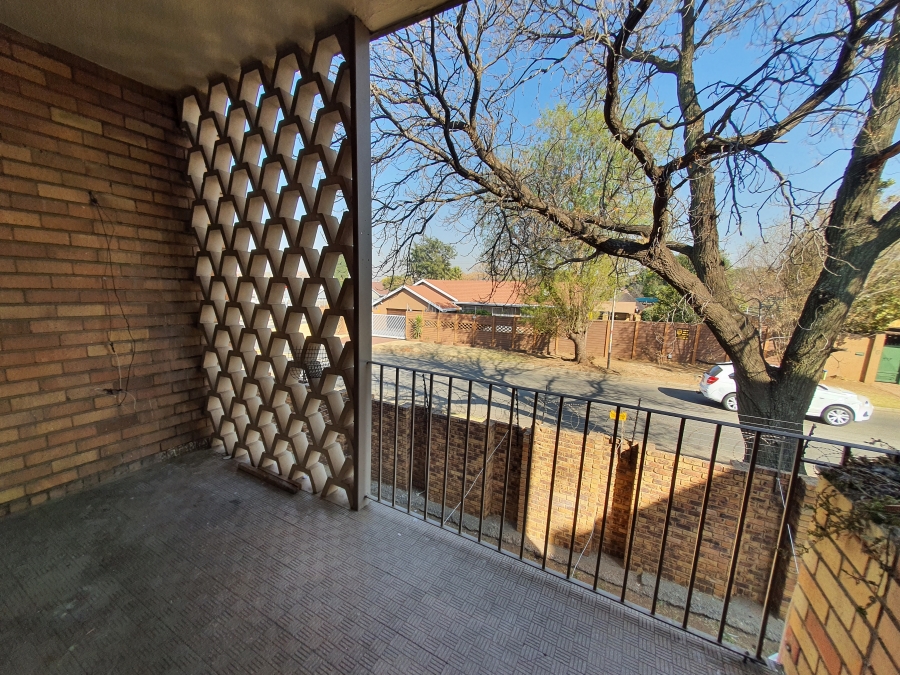 To Let 2 Bedroom Property for Rent in Randhart Gauteng