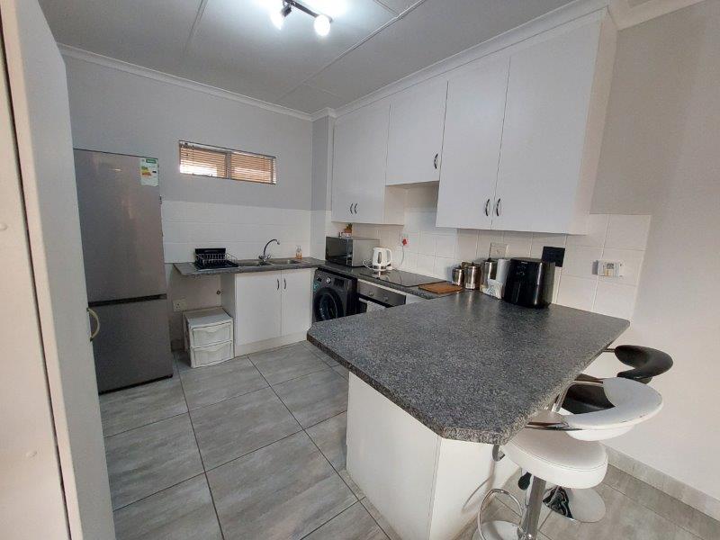 To Let 2 Bedroom Property for Rent in Noordhang Gauteng