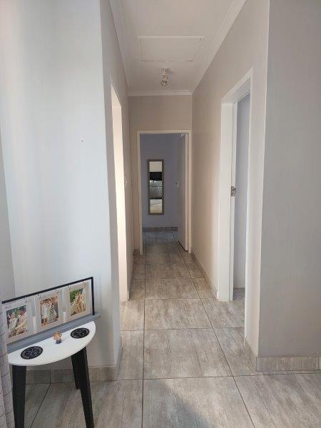 To Let 2 Bedroom Property for Rent in Noordhang Gauteng