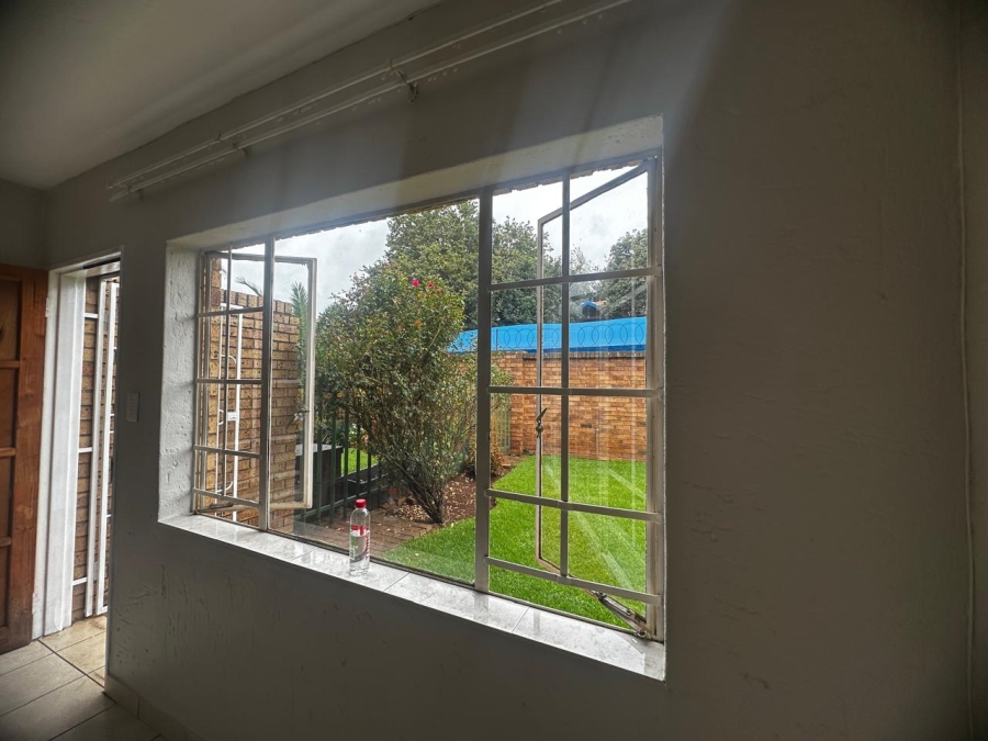 To Let 2 Bedroom Property for Rent in Kenleaf Gauteng