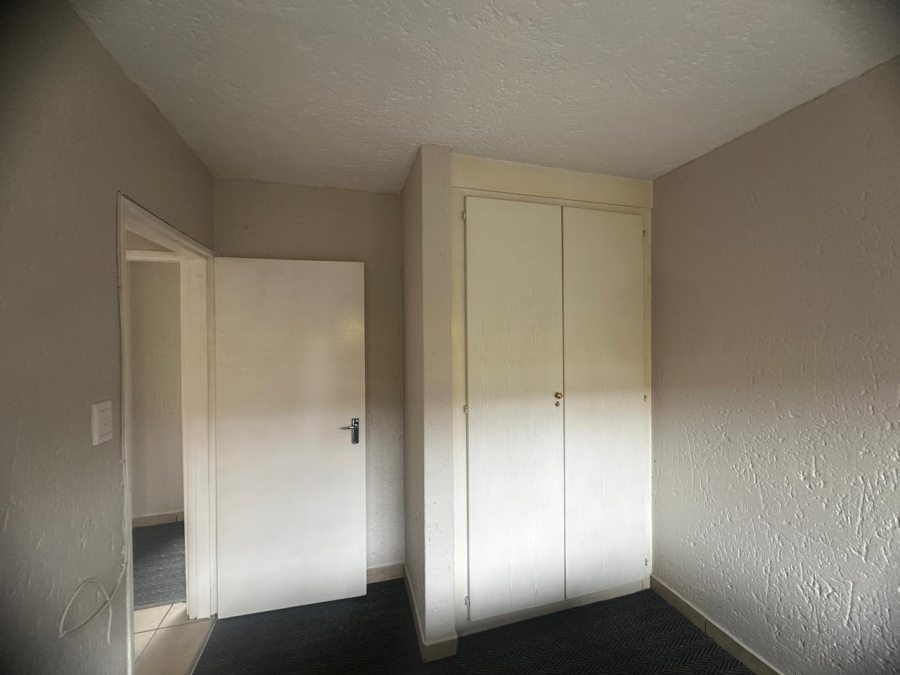 To Let 2 Bedroom Property for Rent in Kenleaf Gauteng