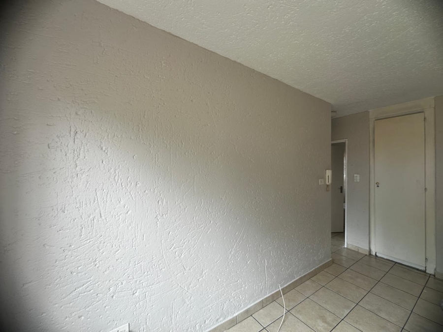 To Let 2 Bedroom Property for Rent in Kenleaf Gauteng