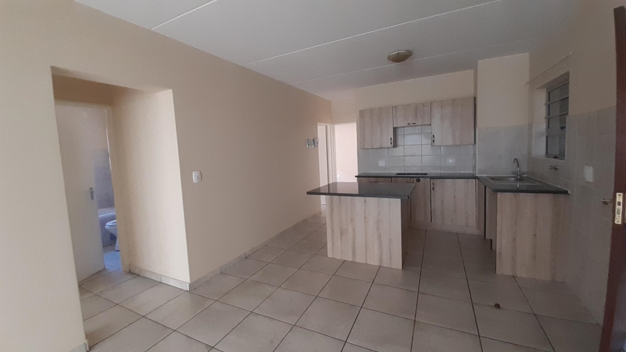 To Let 3 Bedroom Property for Rent in Radiokop Gauteng